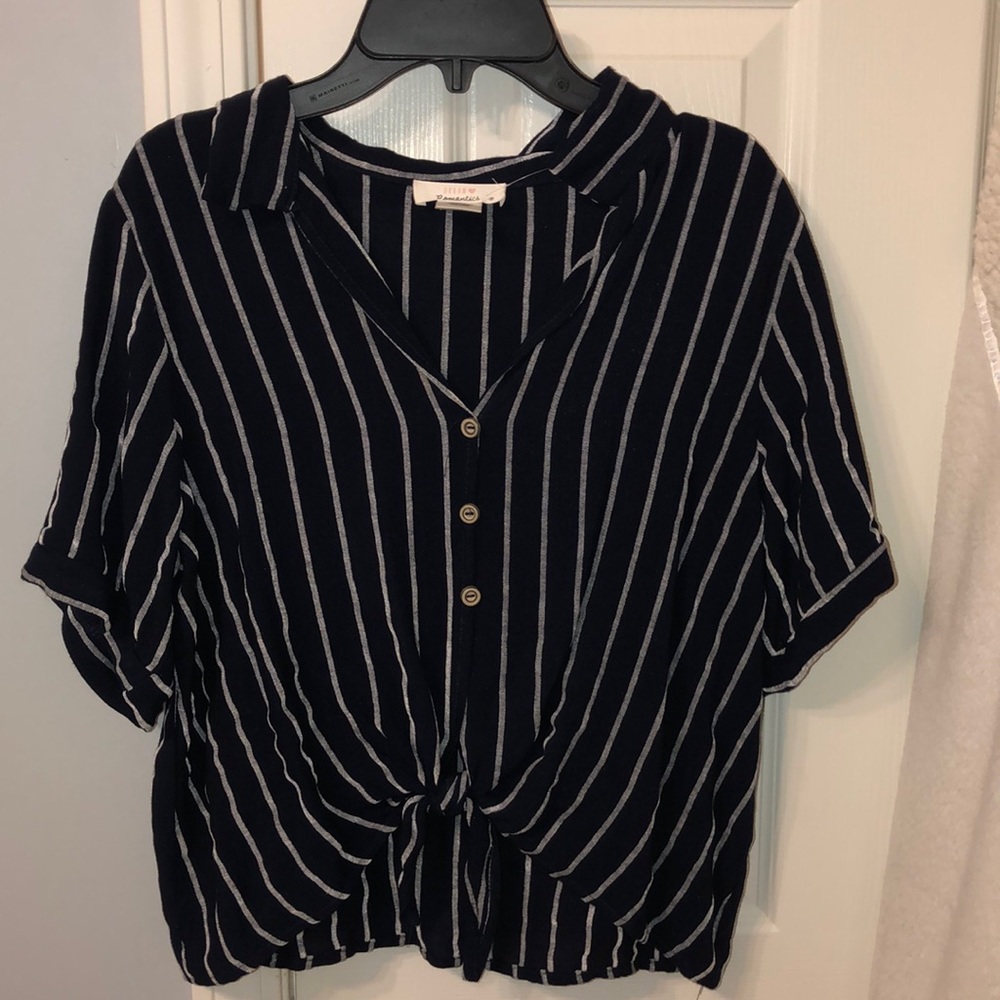 Striped tied up crop blouse